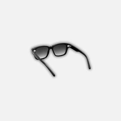 BLACK SUNGLASSES
