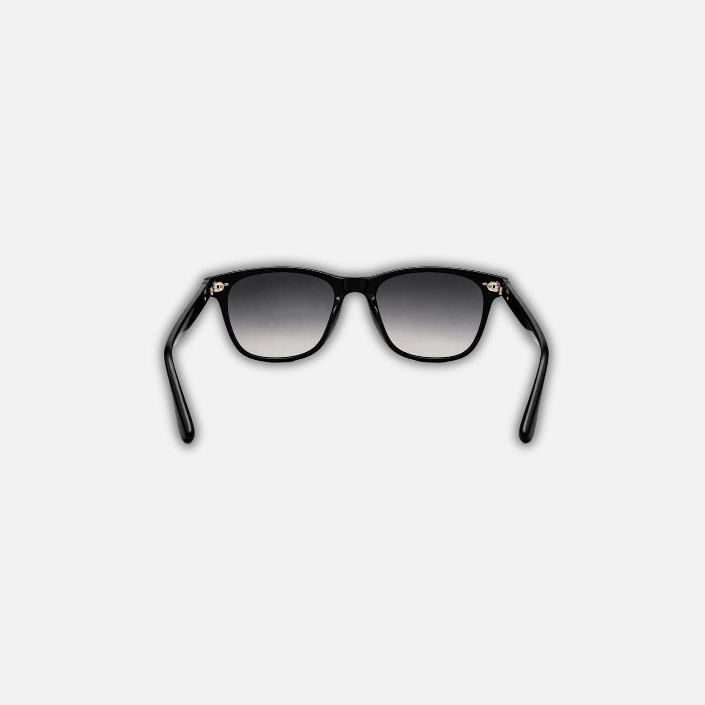 BLACK SUNGLASSES